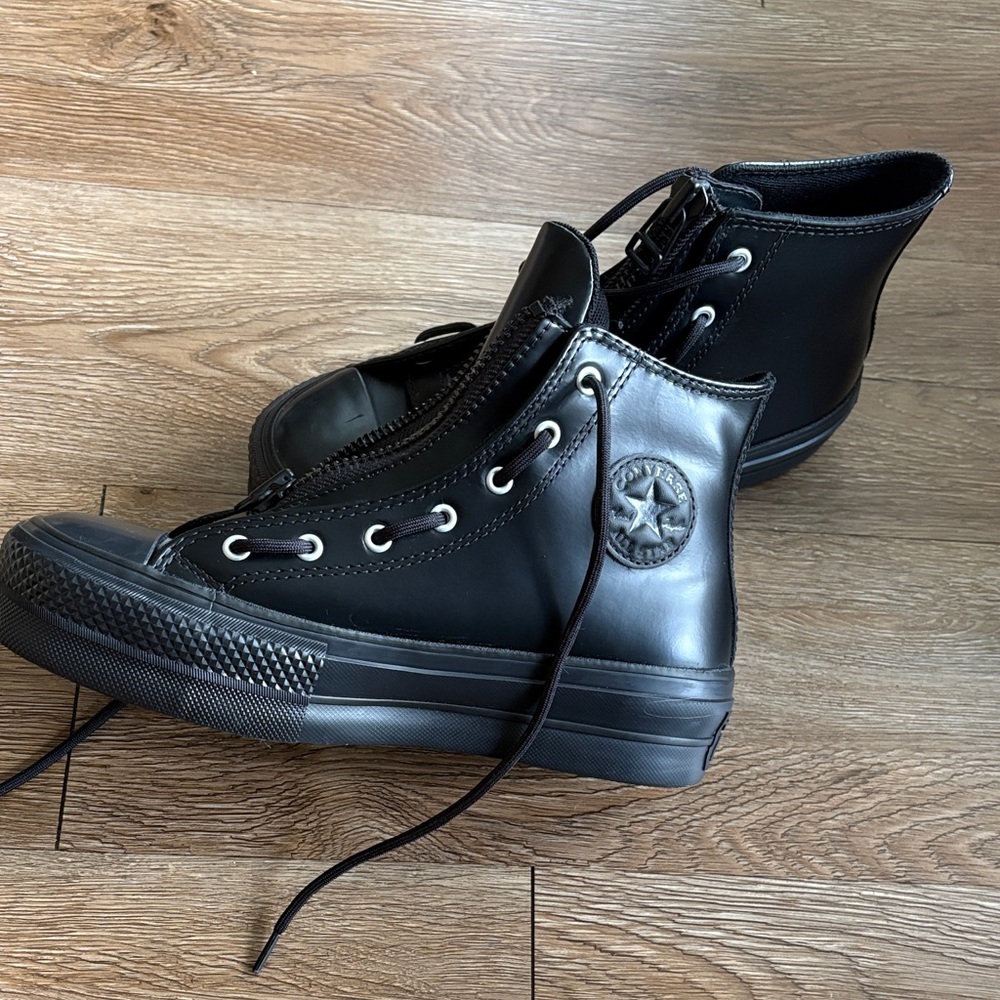 Chuck Taylor All Star Lift Platform Leather Women’s Size 6